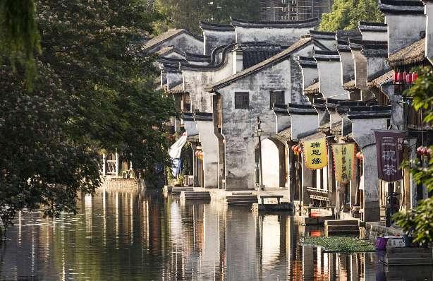 “翰墨颂德福盈万家” 山东胶州开展送福迎新春活动